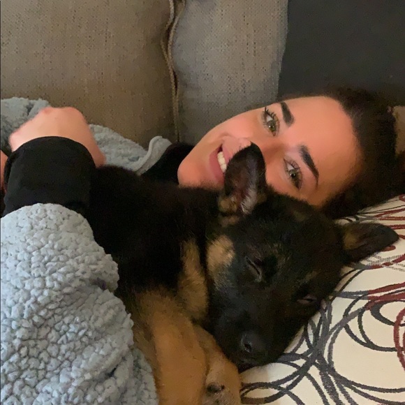 Meet your Posher, Leah! - Picture 9 of 10